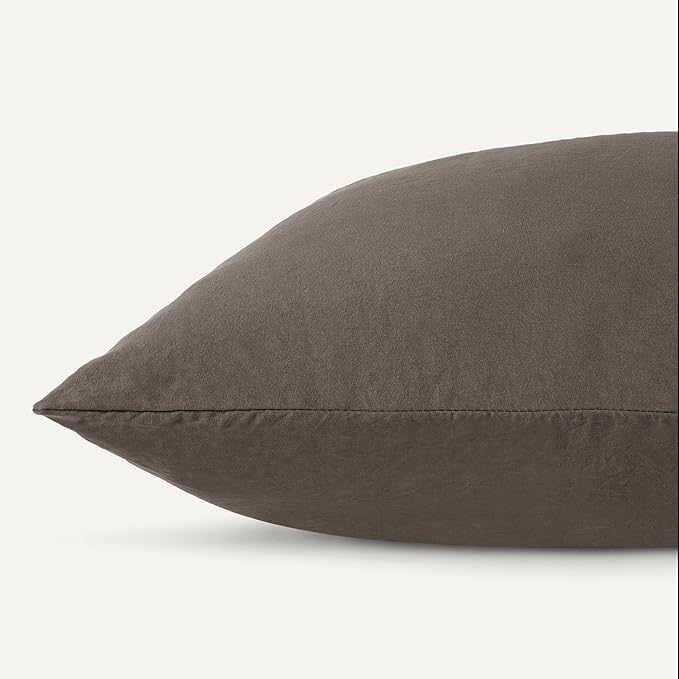 Amazon Basics Twin Bed Sheet, 3-Piece Bedding Set, Double Brushed Microfiber, Ultra Soft, Easy Care, Brown