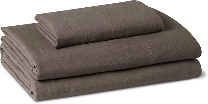 Amazon Basics Twin Bed Sheet, 3-Piece Bedding Set, Double Brushed Microfiber, Ultra Soft, Easy Care, Brown