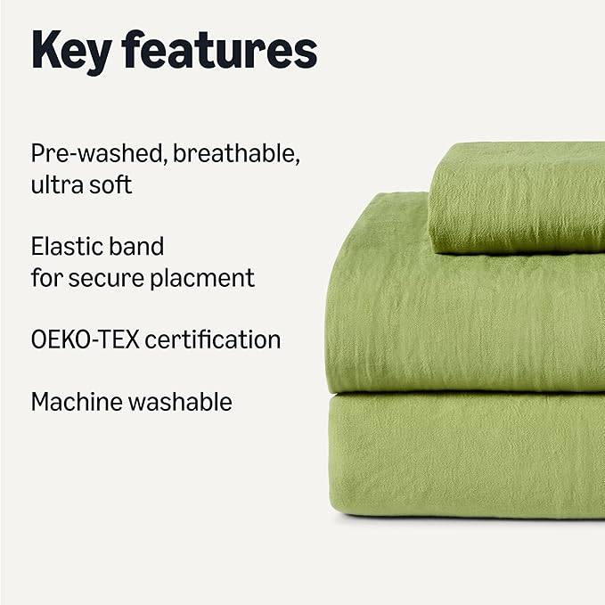 Amazon Basics Twin Bed Sheet, 3-Piece Bedding Set, Double Brushed Microfiber, Ultra Soft, Easy Care, Green