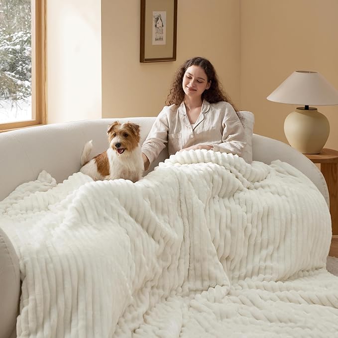 Bedsure Cal King Comforter Set - GentleSoft™ 3 Pieces Double-Side Fleece Fluffy White Comforter Set, Cozy Striped Room Decor Aesthetic, Luxury Cal King Bedding, 2 Pillowcases, 104x96 Inches