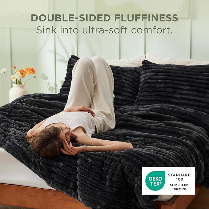 Bedsure Comforter Set Queen Size - GentleSoft™ 3 Pieces Double-Side Fleece Fluffy Black Comforter Set, Cozy Striped Room Decor Aesthetic, Luxury Bedding Queen Size, 2 Pillowcases, 90x90 Inches