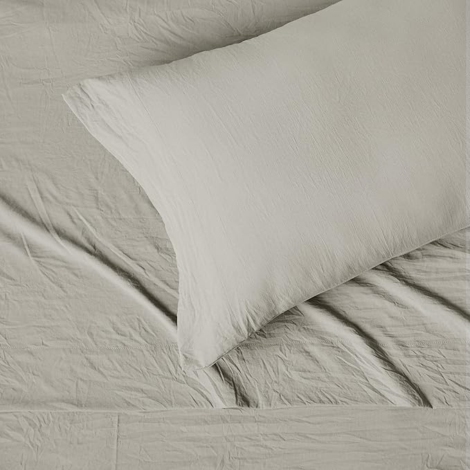 Amazon Basics Twin XL Bed Sheet, 3-Piece Bedding Set, Double Brushed Microfiber, Ultra Soft, Easy Care, Grey