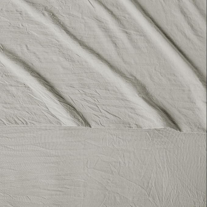 Amazon Basics Twin XL Bed Sheet, 3-Piece Bedding Set, Double Brushed Microfiber, Ultra Soft, Easy Care, Grey