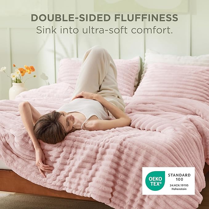 Bedsure Twin/Twin XL Size Comforter - GentleSoft™ 2 Pieces Double-Side Fleece Fluffy Pink Comforter Set, Cozy Striped Room Decor Aesthetic Luxury Twin Bedding Sets, 1 Pillowcase, 68x88 Inches