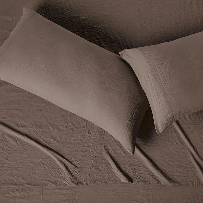 Amazon Basics King Bed Sheet, 4-Piece Bedding Set, Double Brushed Microfiber, Ultra Soft, Easy Care, Brown