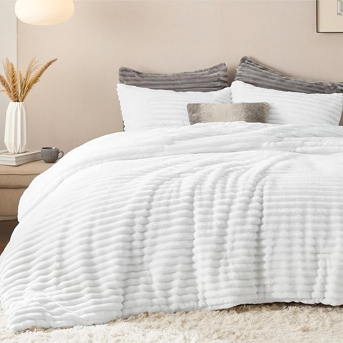 Bedsure King Comforter - GentleSoft™ 3 Pieces Double-Side Fleece Fluffy Bright White Comforter Set, Cozy Striped Room Decor Aesthetic, Luxury King Size Bedding with 2 Pillowcases, 104x90 Inches
