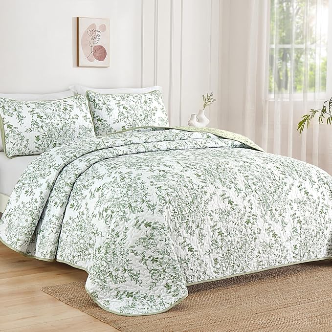 WONGS BEDDING Quilts Queen Size, Sage Green Quilt Bedding Set with 2 Pillowcases, Botanical Quilt for Queen Bed, Soft Microfiber Lightweight Coverlet Bedspread for All Season (96"×90", 3 Pieces)