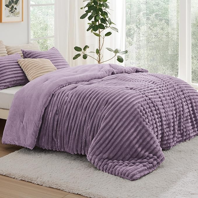 Bedsure King Comforter - GentleSoft™ 3 Pieces Double-Side Fleece Fluffy Lavender Comforter Set, Cozy Striped Room Decor Aesthetic, Luxury King Size Bedding with 2 Pillowcases, 104x90 Inches