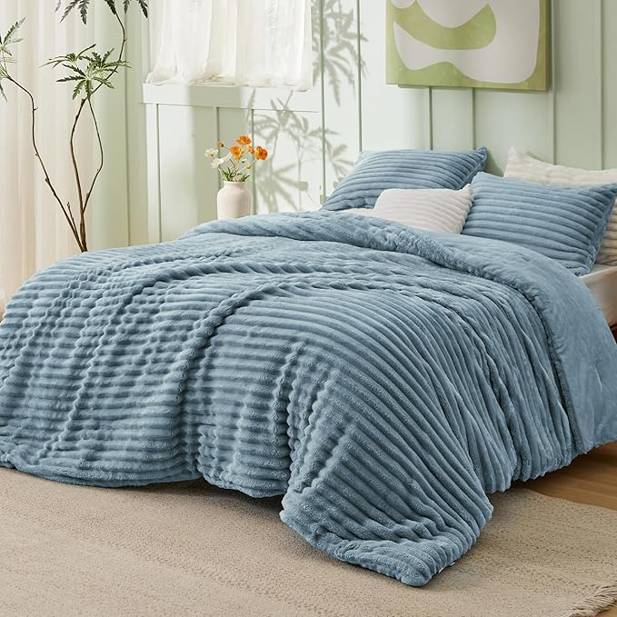 Bedsure Full Size Comforter Sets - GentleSoft™ 3 Pieces Double-Side Fleece Fluffy Mineral Blue Comforter Set, Cozy Striped Room Decor Aesthetic, Luxury Full Size Bedding, 2 Pillowcases, 82x86 Inches