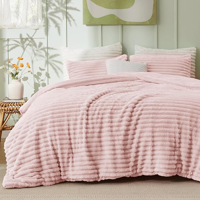 Bedsure Twin/Twin XL Size Comforter - GentleSoft™ 2 Pieces Double-Side Fleece Fluffy Pink Comforter Set, Cozy Striped Room Decor Aesthetic Luxury Twin Bedding Sets, 1 Pillowcase, 68x88 Inches