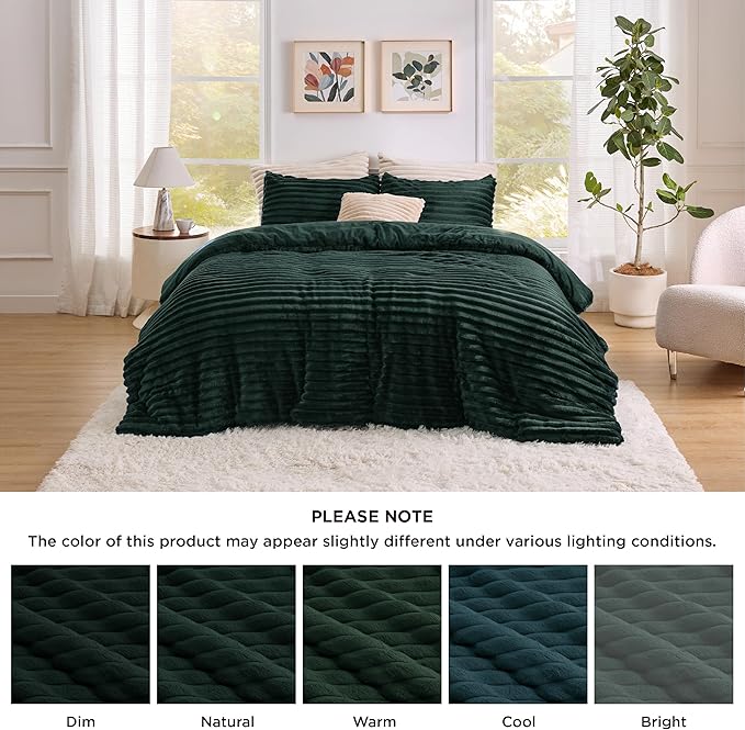 Bedsure Comforter Set Queen Size - GentleSoft™ 3 Pieces Double-Side Fleece Fluffy Emerald Comforter Set, Cozy Striped Room Decor Aesthetic, Luxury Bedding Queen Size, 2 Pillowcases, 90x90 Inches