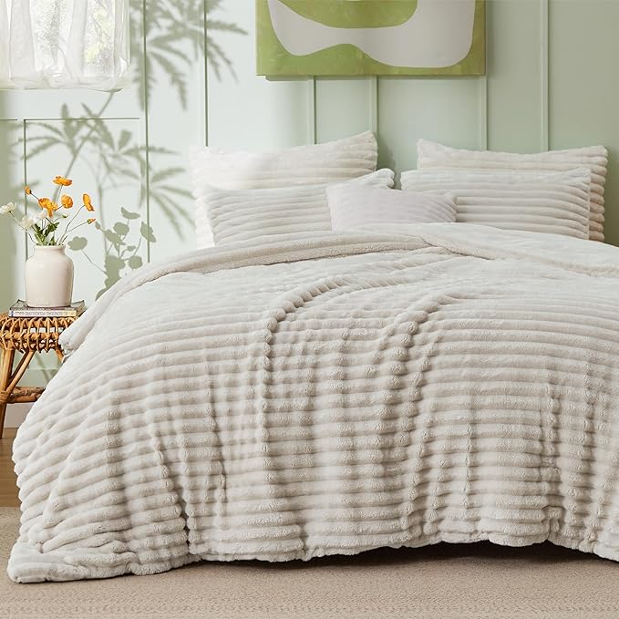 Bedsure Twin/Twin XL Size Comforter - GentleSoft™ 2 Pieces Double-Side Fleece Fluffy Linen Comforter Set, Cozy Striped Room Decor Aesthetic Luxury Twin Bedding Sets, 1 Pillowcase, 68x88 Inches