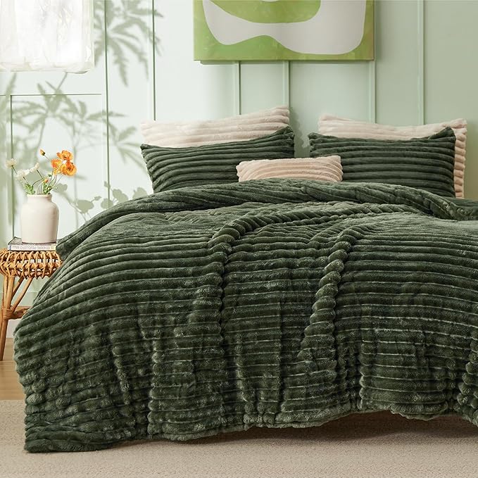 Bedsure Full Size Comforter Sets - GentleSoft™ 3 Pieces Double-Side Fleece Fluffy Olive Green Comforter Set, Cozy Striped Room Decor Aesthetic, Luxury Full Size Bedding, 2 Pillowcases, 82x86 Inches